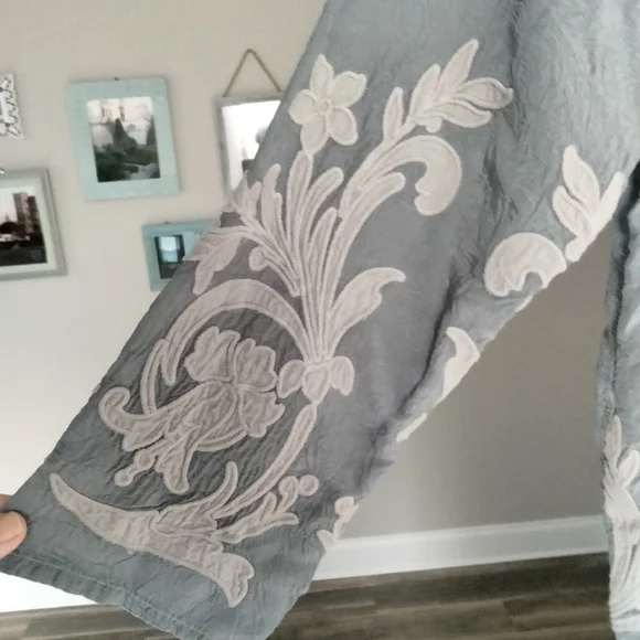 Johnny Was embroidered button down shirt - Picture 4 of 9